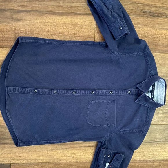 Tommy hilfigher shirt for sale - Picture 1 of 4